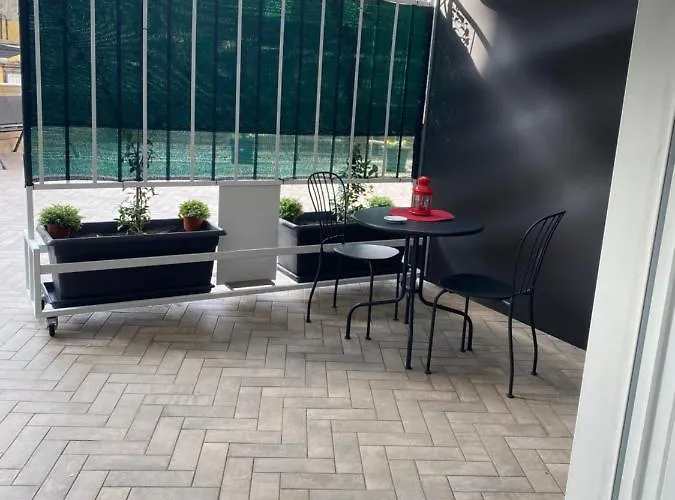 Terrazza Annunziata 4* نابولي